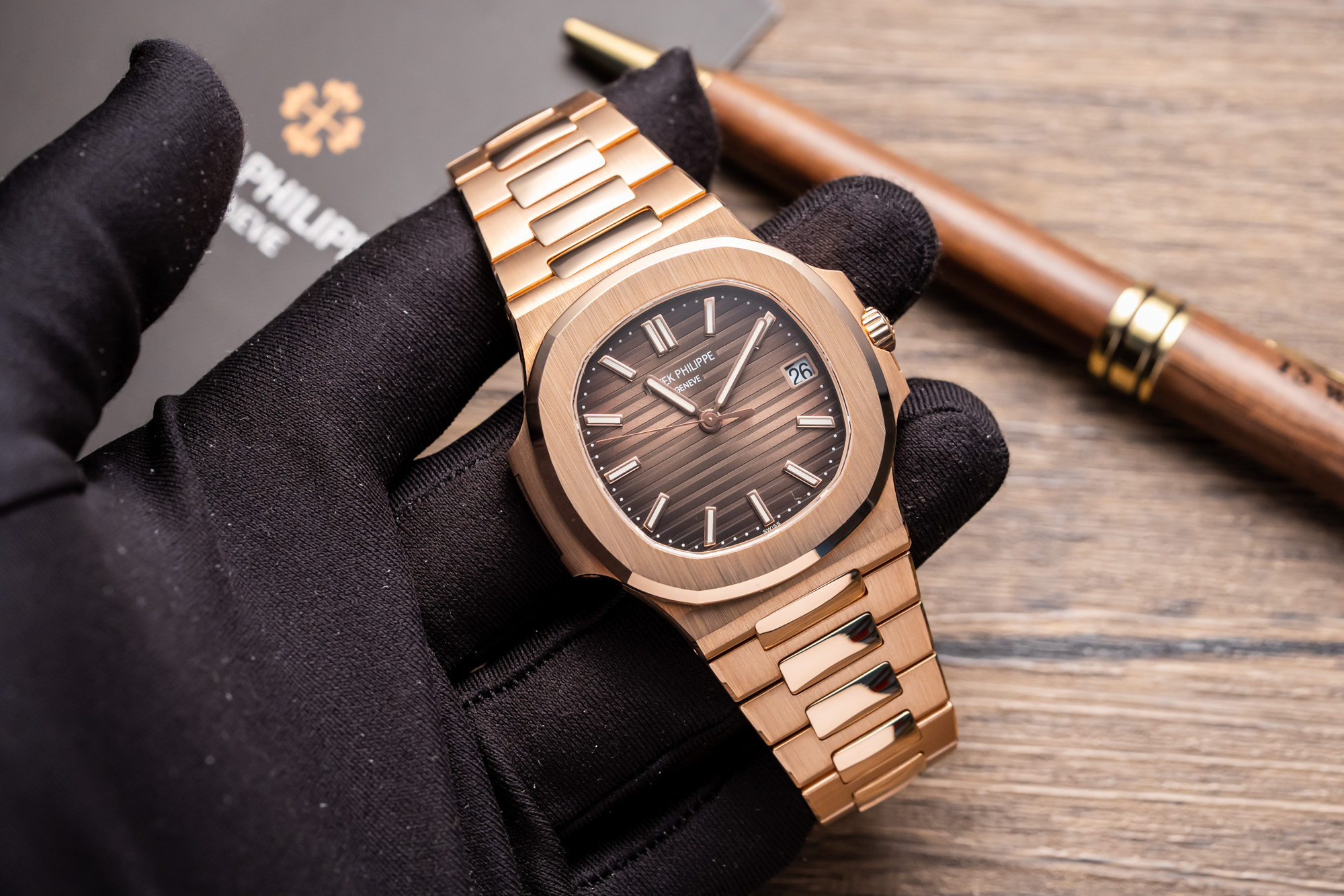 Patek Philippe Nautilus 5711 40MM Chế tác Vàng Hồng 18K Vip