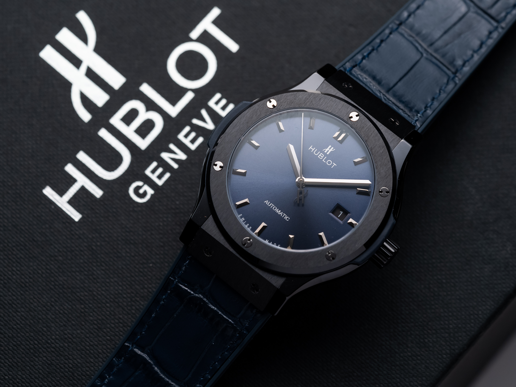 Hublot Classic Fusion Ceramic Blue 42mm 542.CM.7170.LR Máy Chính Hãng Vỏ Ceramic