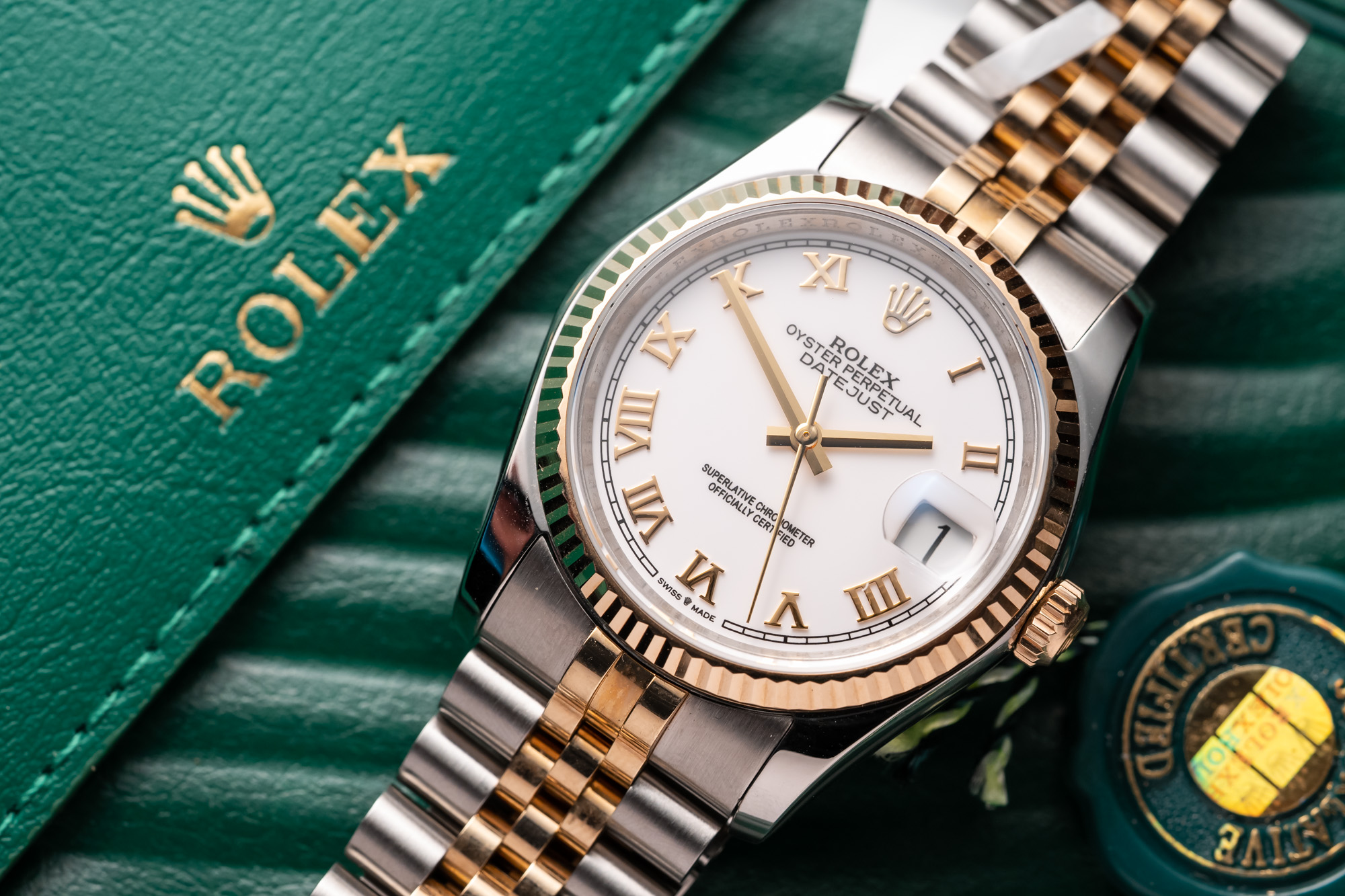 Rolex DateJust 36 116233 Mặt Khảm Trắng Dây Demi Bọc Vàng 10K GM Factory Rep 1:1