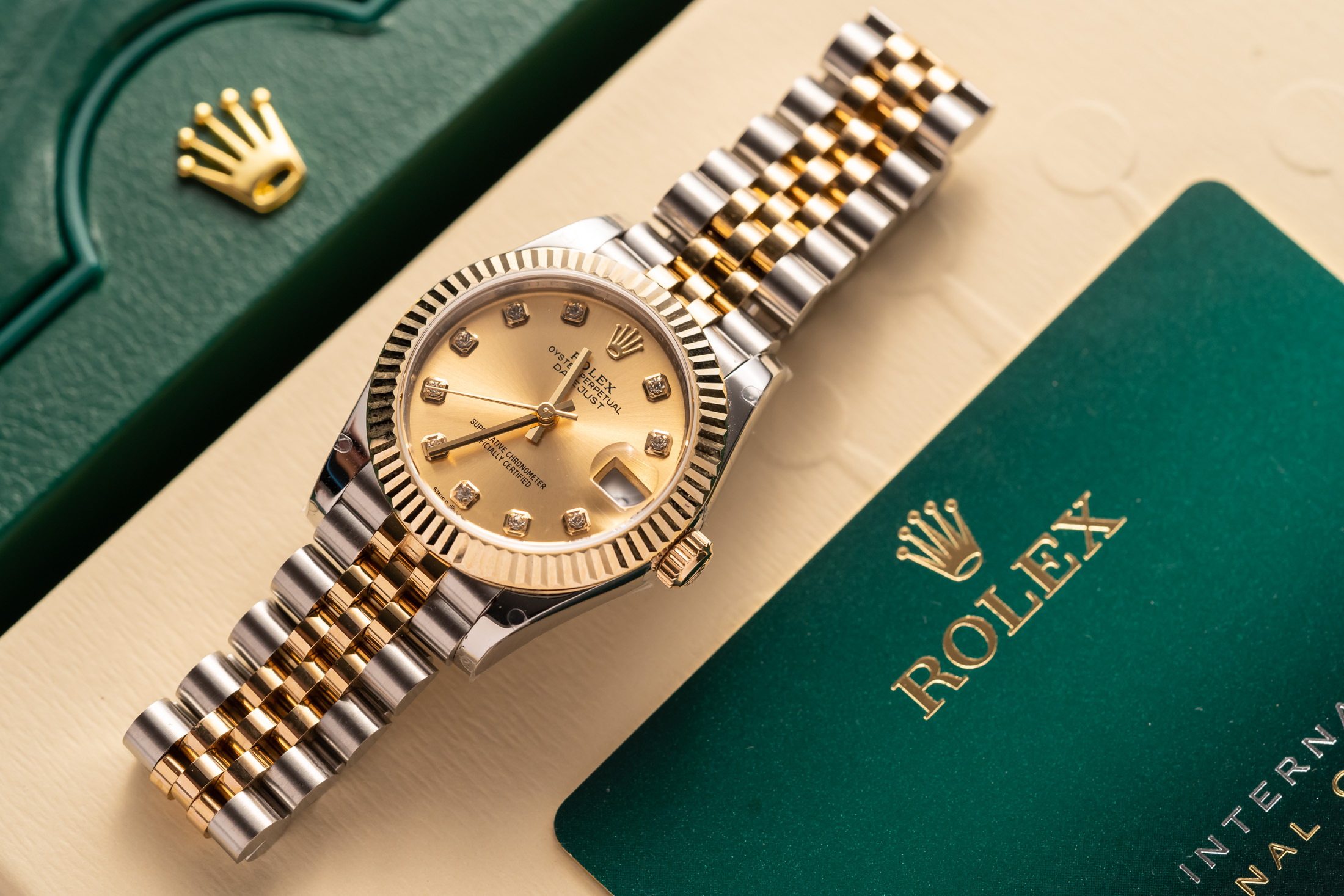 Rolex DateJust Ladies 31MM 278273 Mặt Vàng Champagne Dây Demi Bọc Vàng 10K Rep 1:1